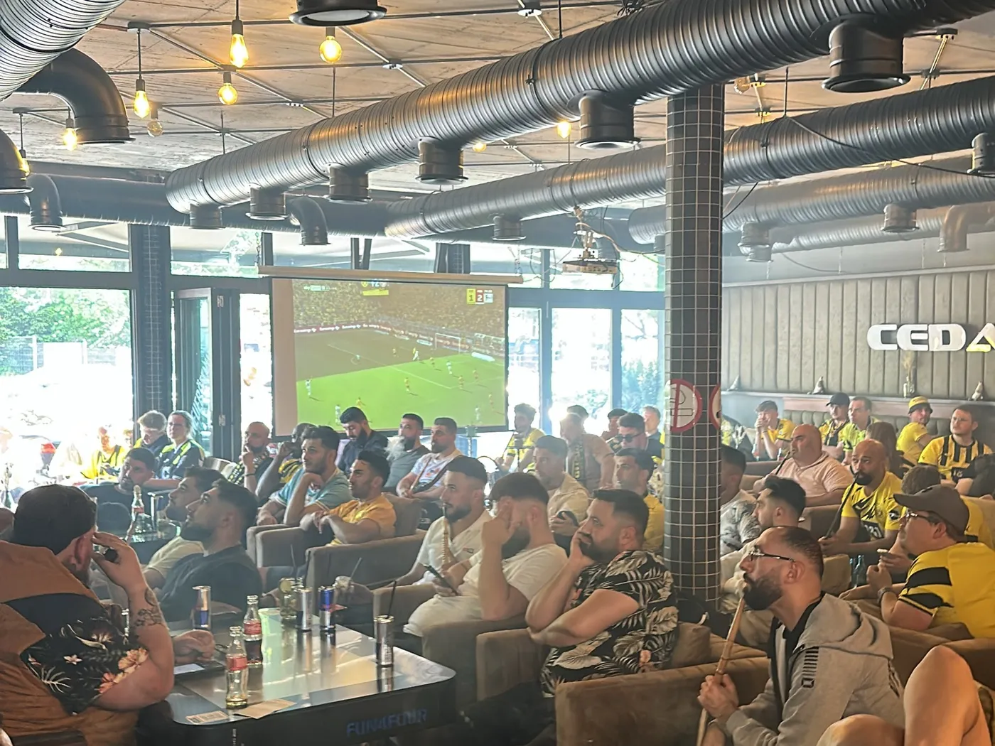A packed match night at Cedar Lounge Dortmund